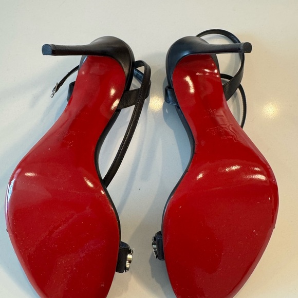 CHRISTIAN LOUBOUTIN
Nappa Spike Loubigirl Chain
100 Sandals 38.5 - Picture 11 of 13